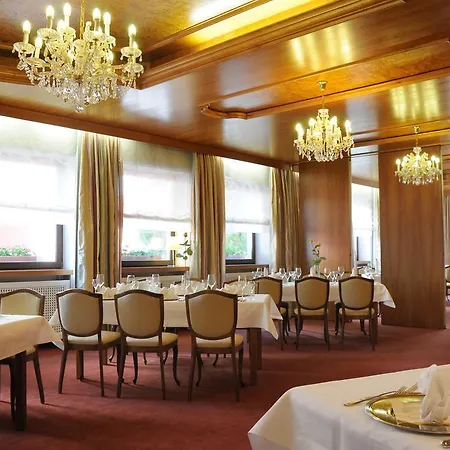 - Restaurant Erich Roediger Szálloda Bad Staffelstein