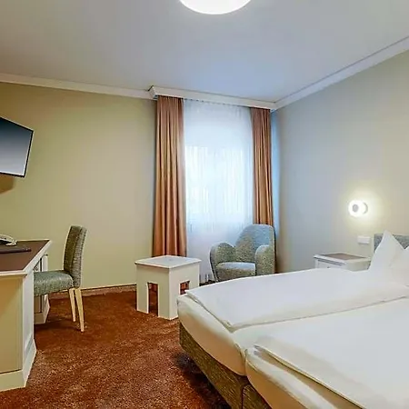 - Restaurant Erich Roediger 3* Бад-Штаффельштайн